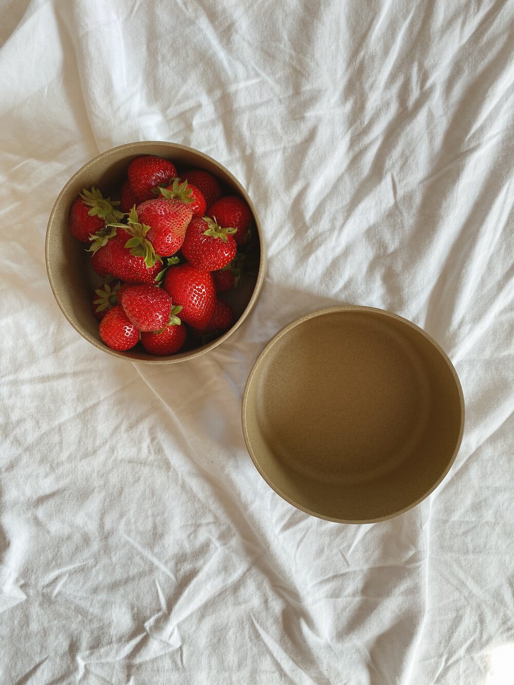 Hasami Porcelain Stackable Bowl in Natural