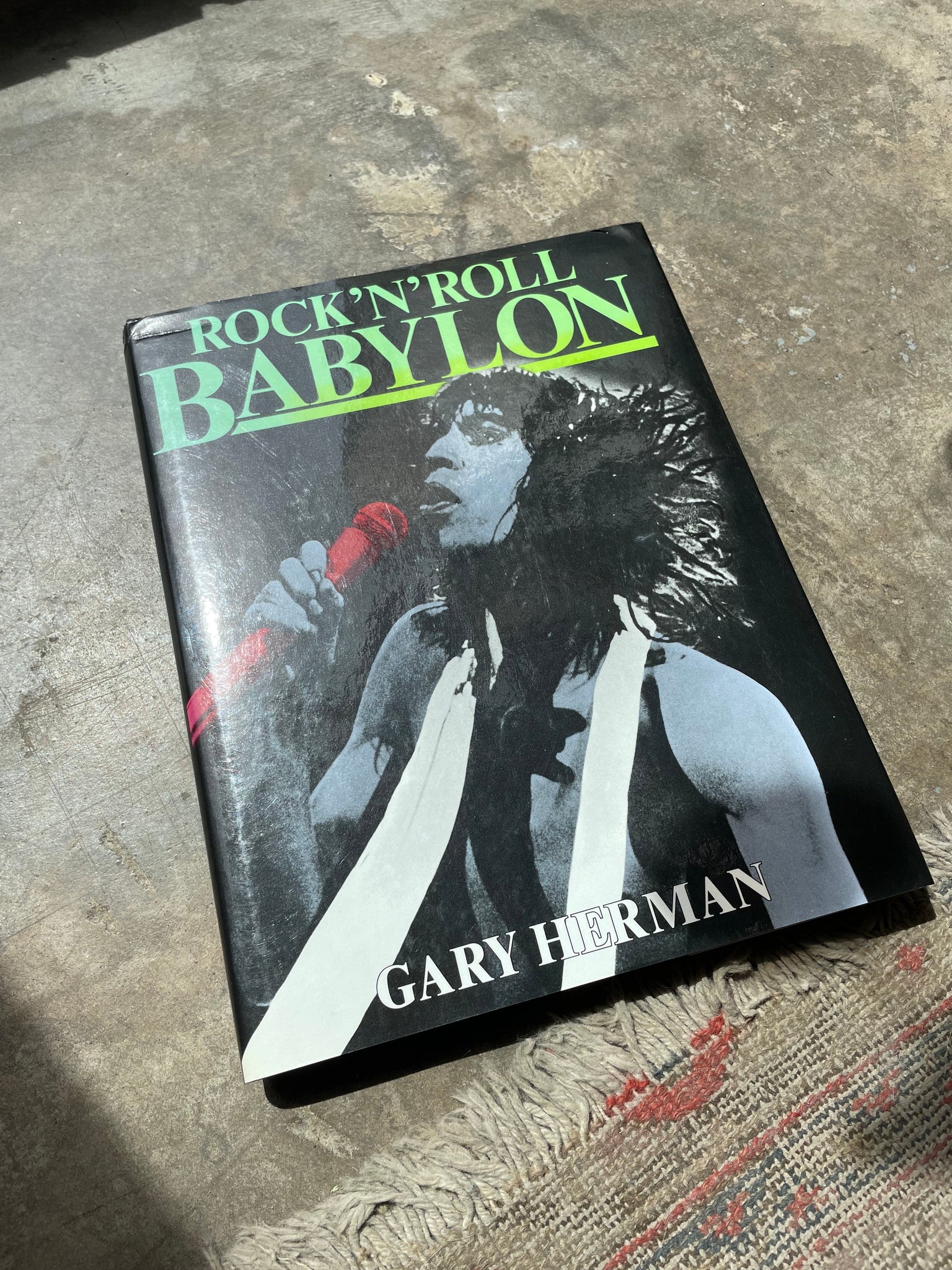 1982 "Rock'N'Roll Babylon" Book